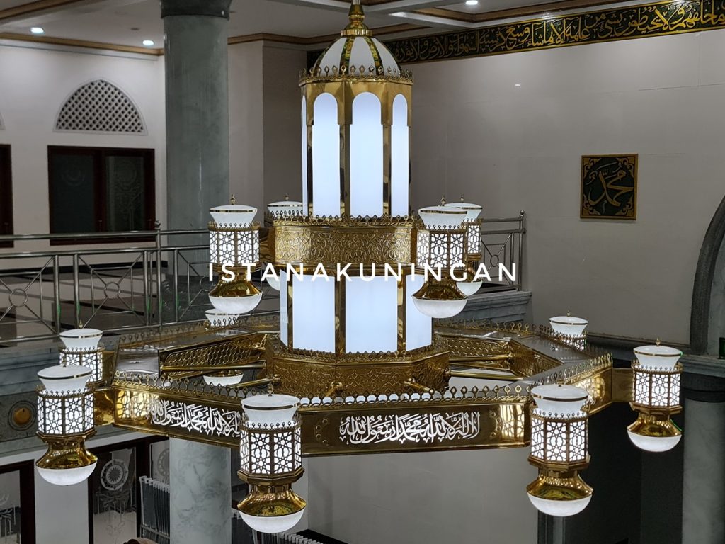 Lampu Gantung Masjid Tembaga Kuningan