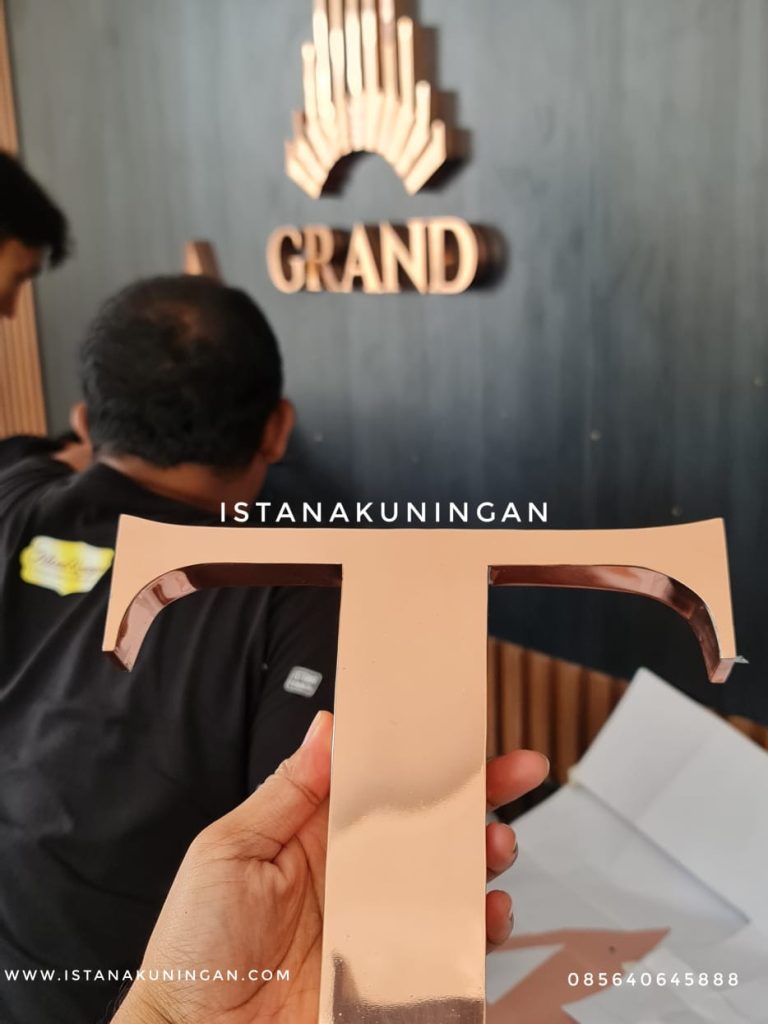 huruf tembaga kuningan