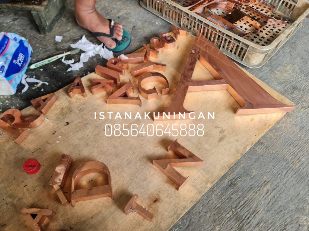 kerajinan kuningan