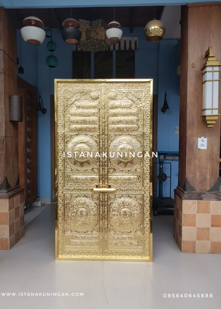 Kaligrafi Pintu Ka’bah Tembaga Kuningan