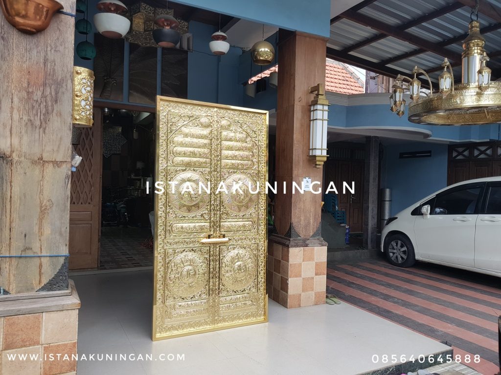 Kaligrafi Pintu Ka’bah Tembaga Kuningan