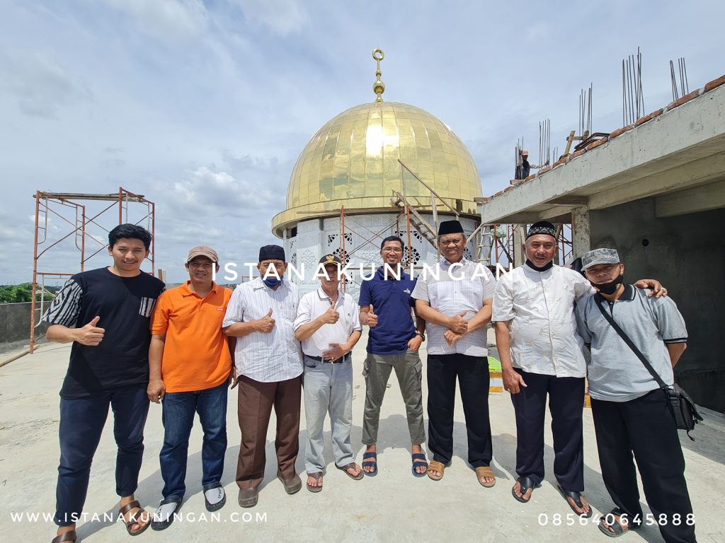 Kubah masjid tembaga kuningan