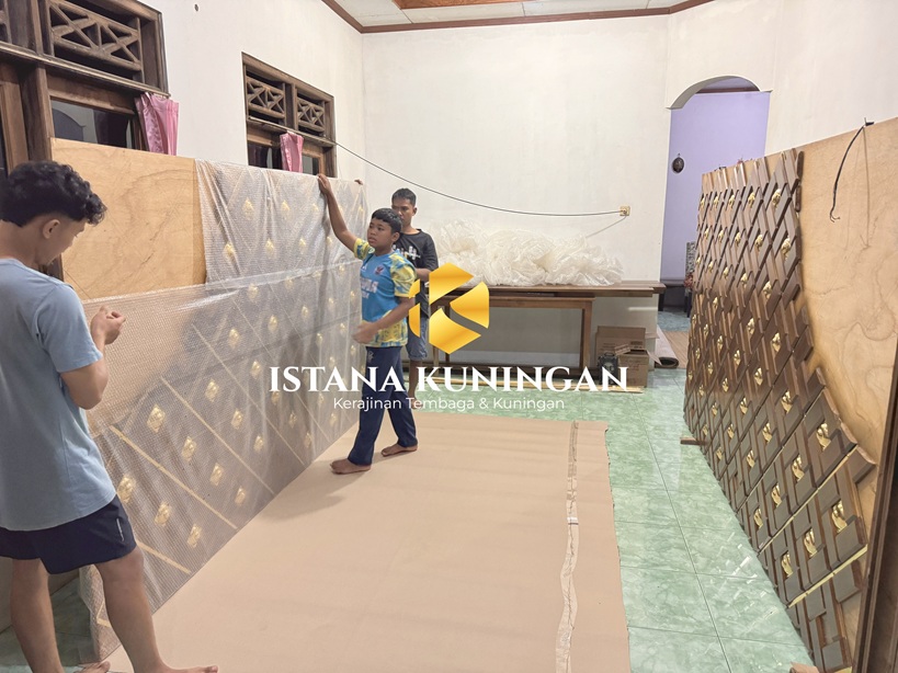 ornamen kayu jati