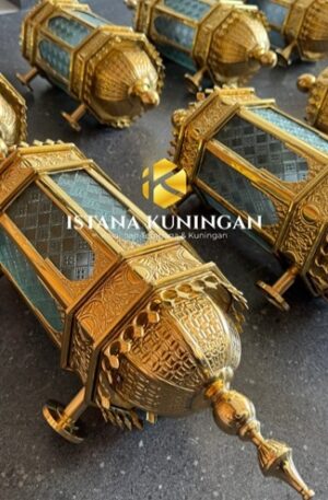 Lampu Pilar Masjid Kuningan Tembaga